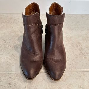 Pre-loved! FRANCO SARTO Brown Odessa Ankle Boots!